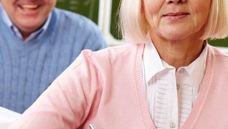 Yurena: Tečaji jezikov za upokojence